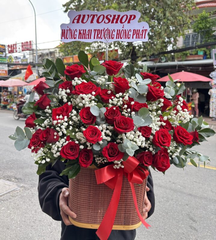 Giỏ hoa chúc mừng tại shop hoa tươi Hoàng Mai Nghệ An
