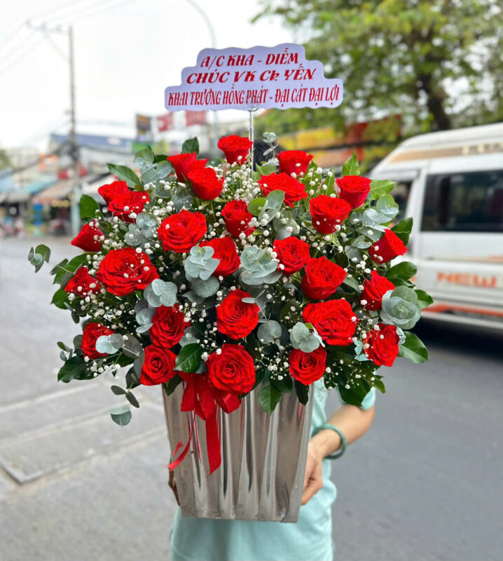 Giỏ hoa chúc mừng tại tiệm hoa TP Hồ Chí Minh